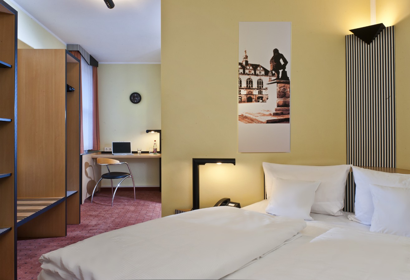 TRYP by Wyndham Halle